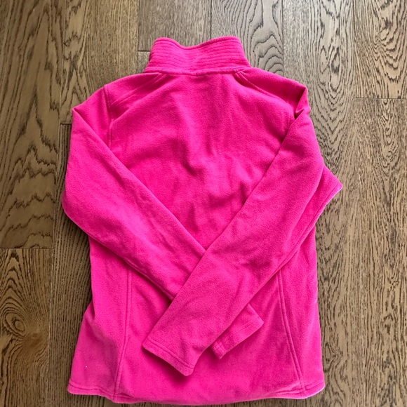 North Face Fleece
Mock 1/4 zip
Size M - Picture 3 of 3